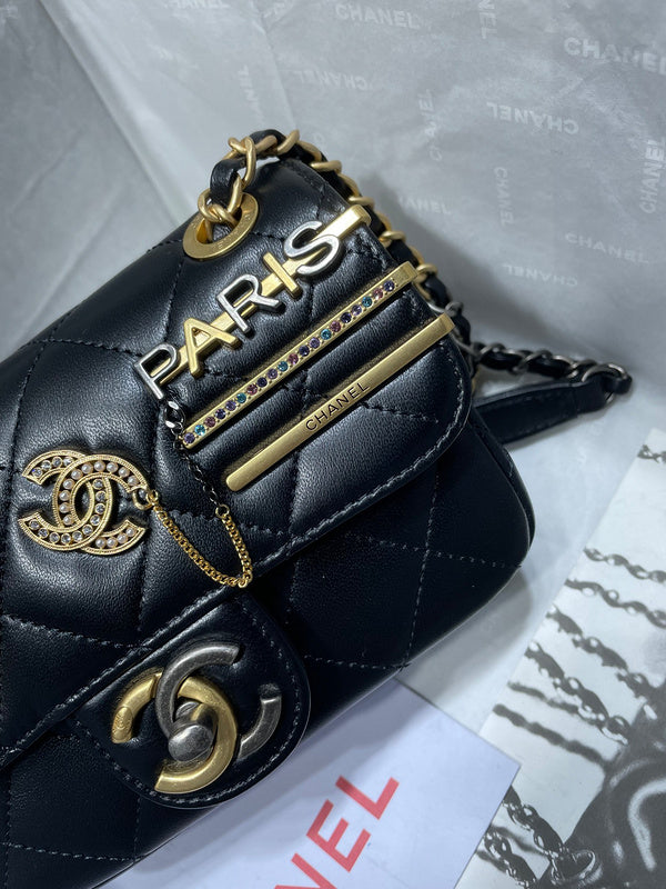 Dragons Bags Detail