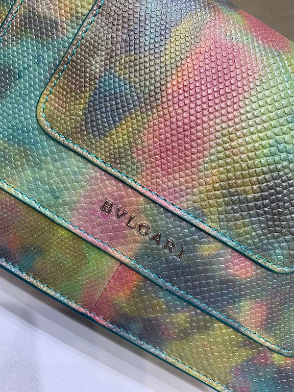 Dragons Bags Detail