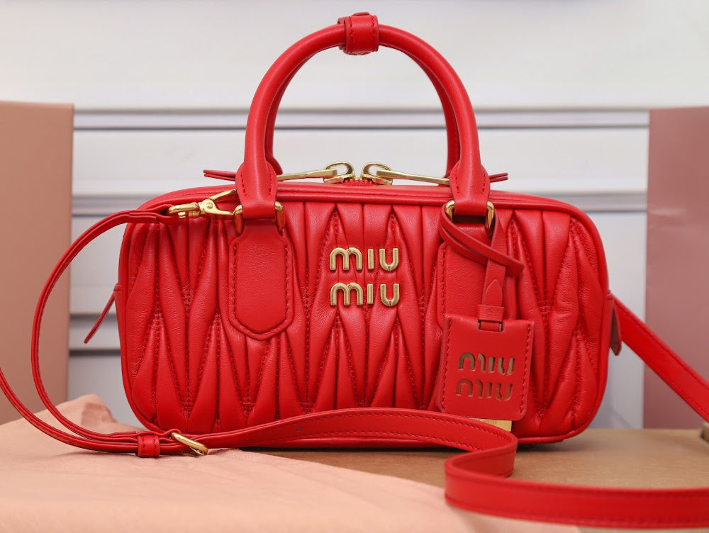 Dragons Bags Miun Miun Luxury Bag --123415