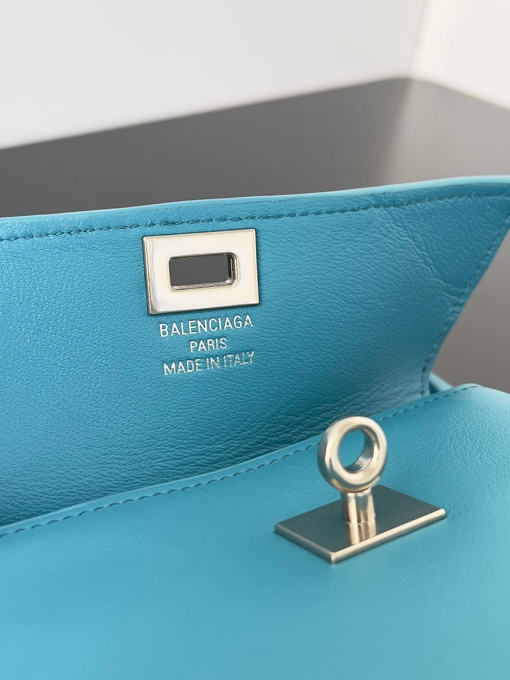 Dragons Bags Balenciaga Luxury Bag --111629