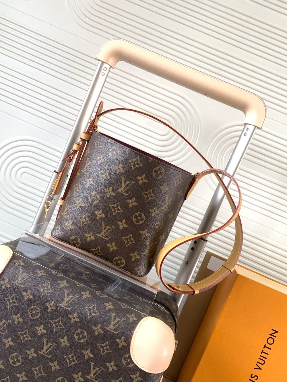 Dragons Bags ln Luxury Bag --81759