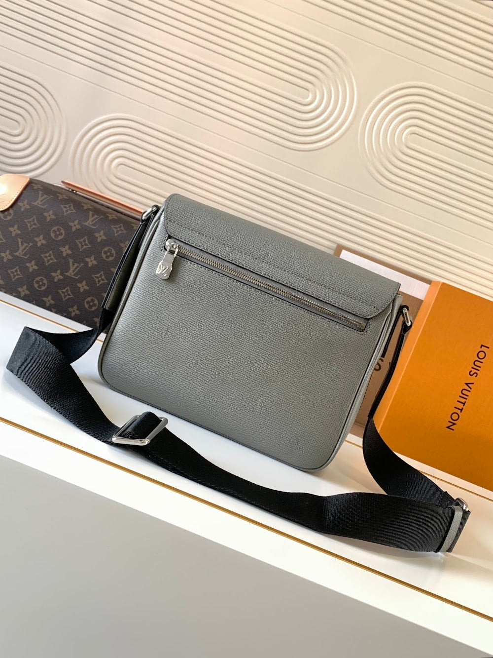 Dragons Bags ln Luxury Bag --70979