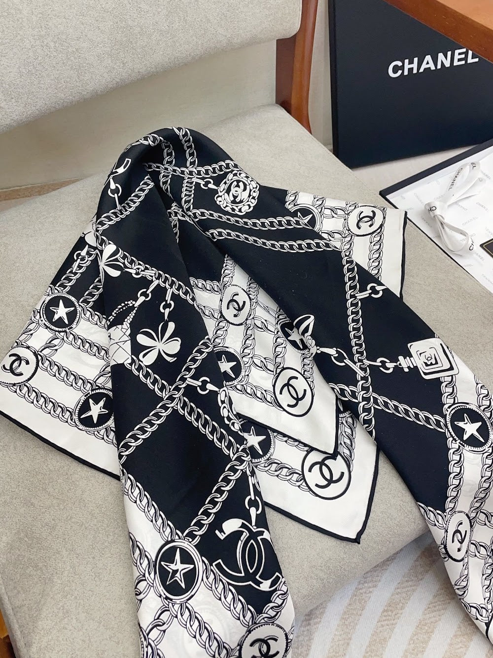 Dragons Bags Premium Designer Scarf --98864