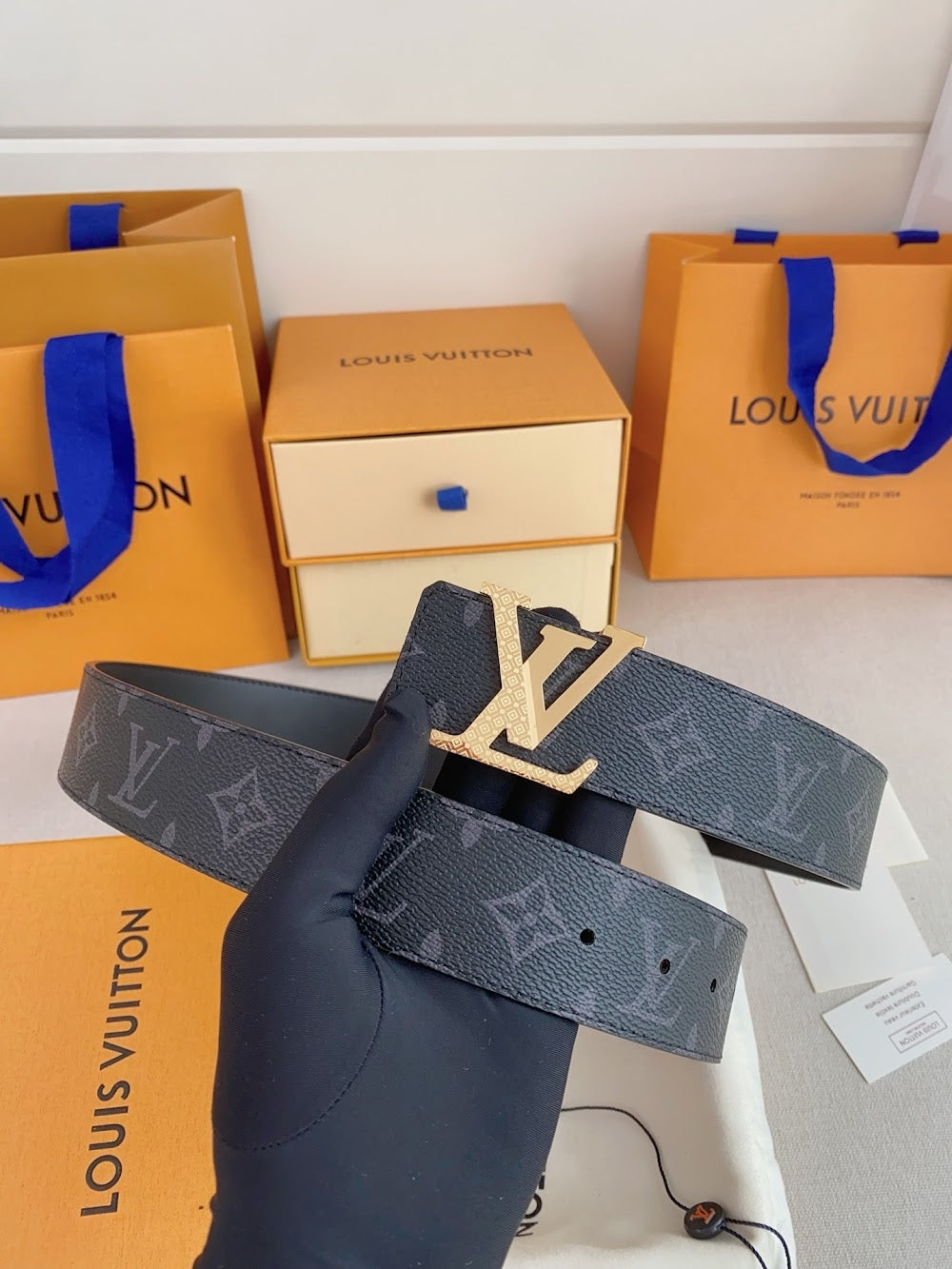 Dragons Bags ln Luxury Belt --110325