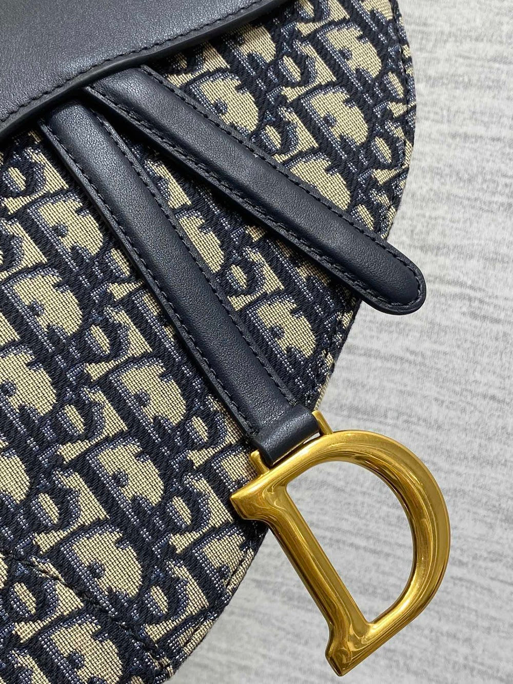 Dragons BagsDiorn Luxury Bag --115280