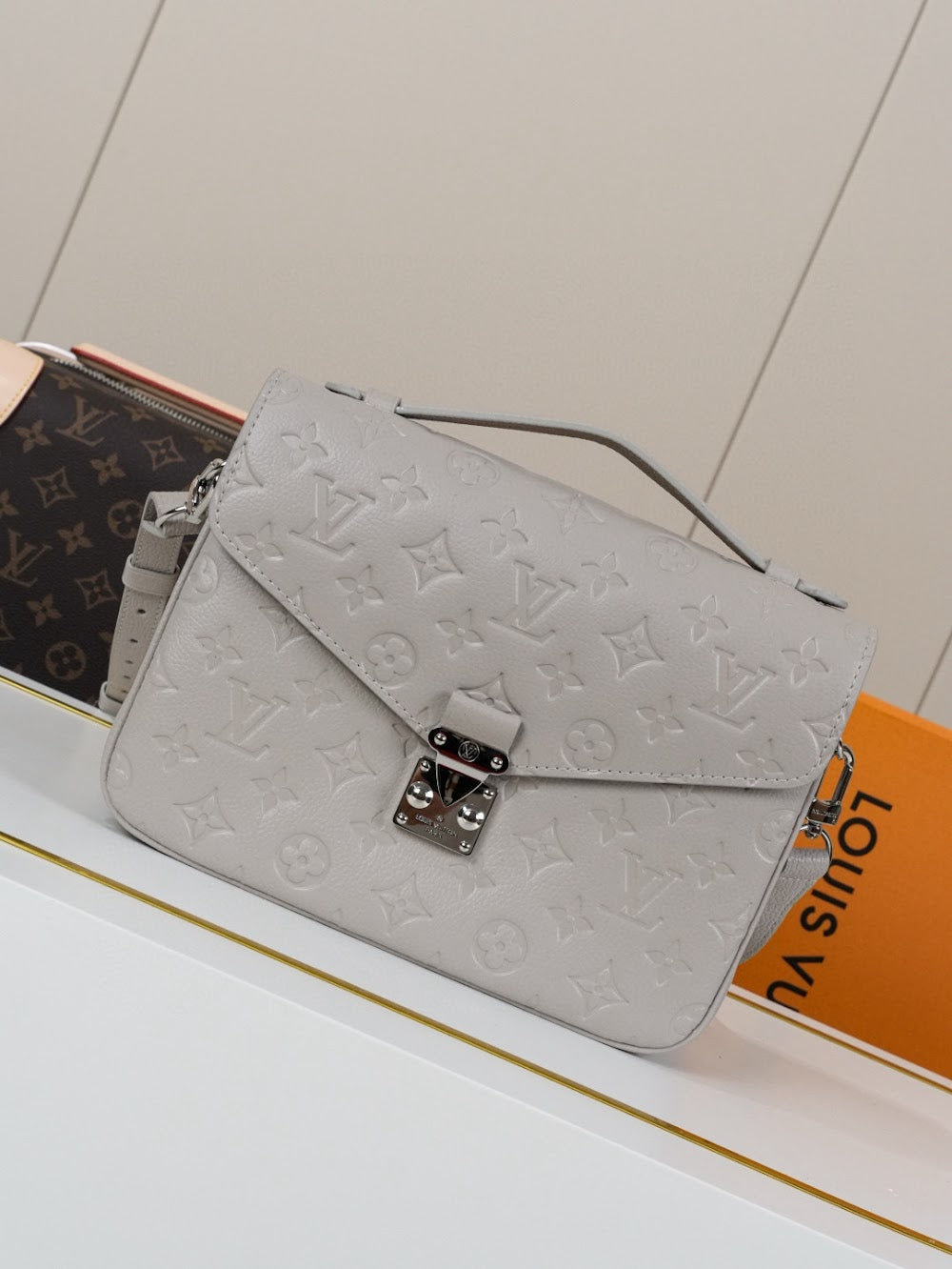 Dragons Bags ln Luxury Bag --81744