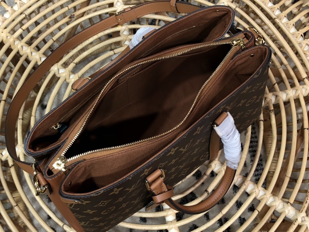 Dragons Bags ln Luxury Bag --60128