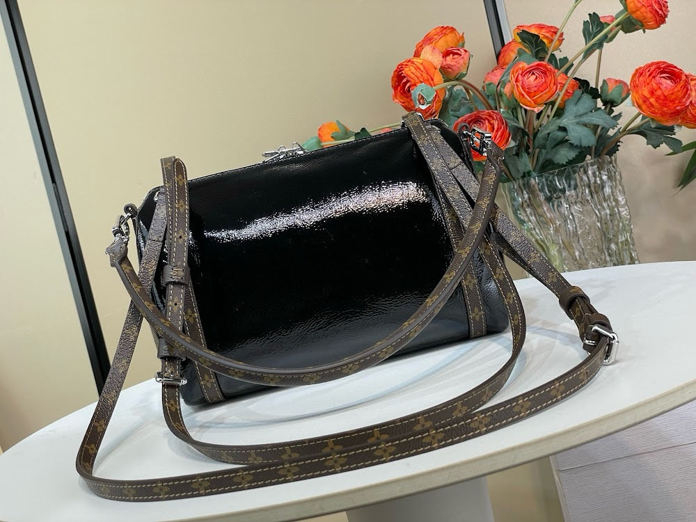 Dragons Bags ln Luxury Bag --81842