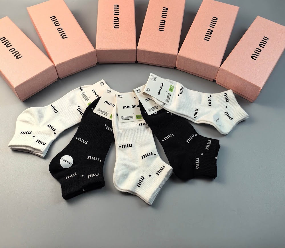 Dragons Bags Premium Luxury Socks --98374