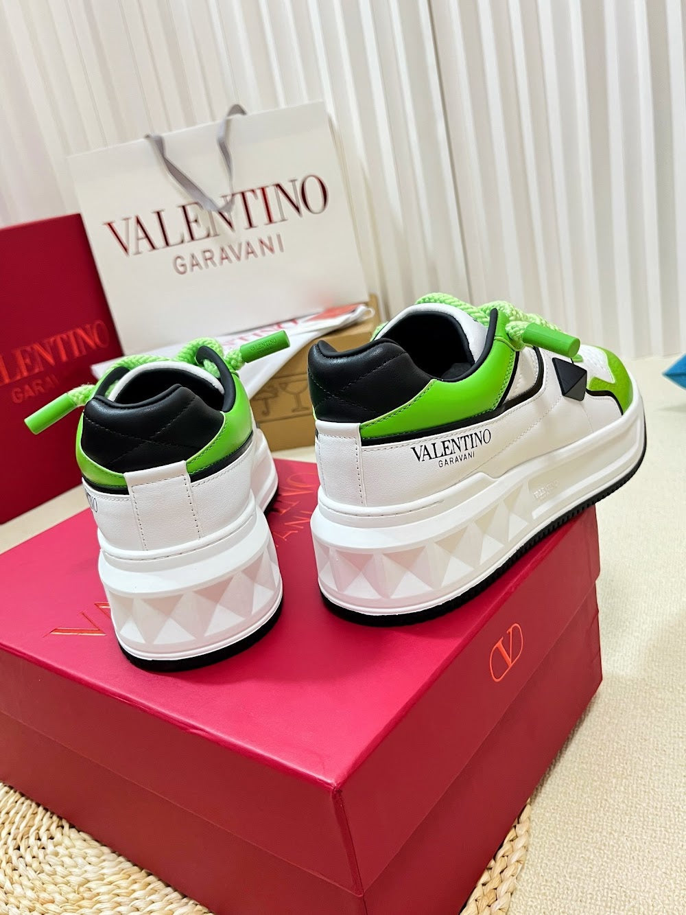 Dragons Bags Valentino Luxury Shoes --52622