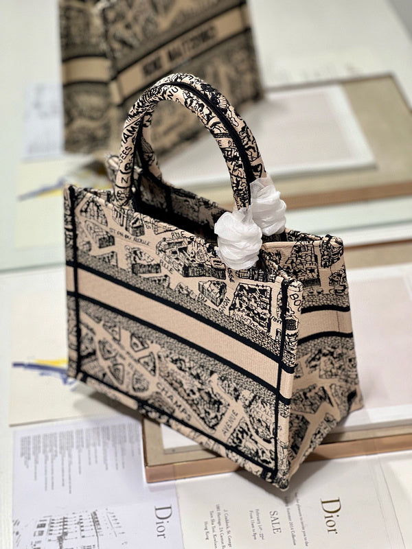 Dragons Bags Detail