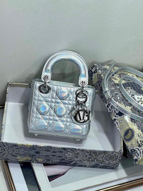 Dragons Bags Detail