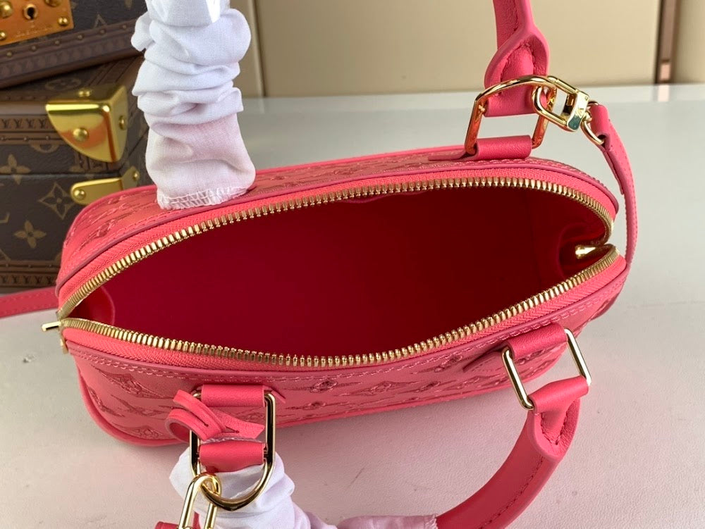 Dragons Bags ln Luxury Bag --61784