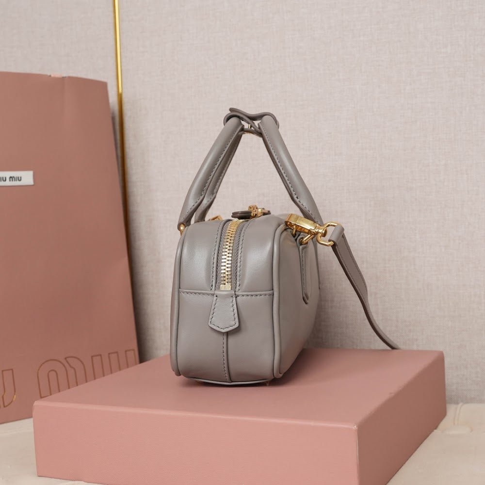 Dragons Bags Miun Miun Luxury Bag --123523