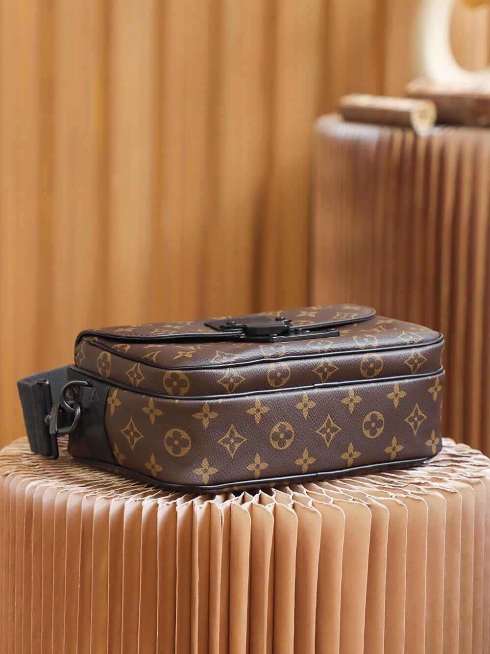 Dragons Bags ln Luxury Bag --71057