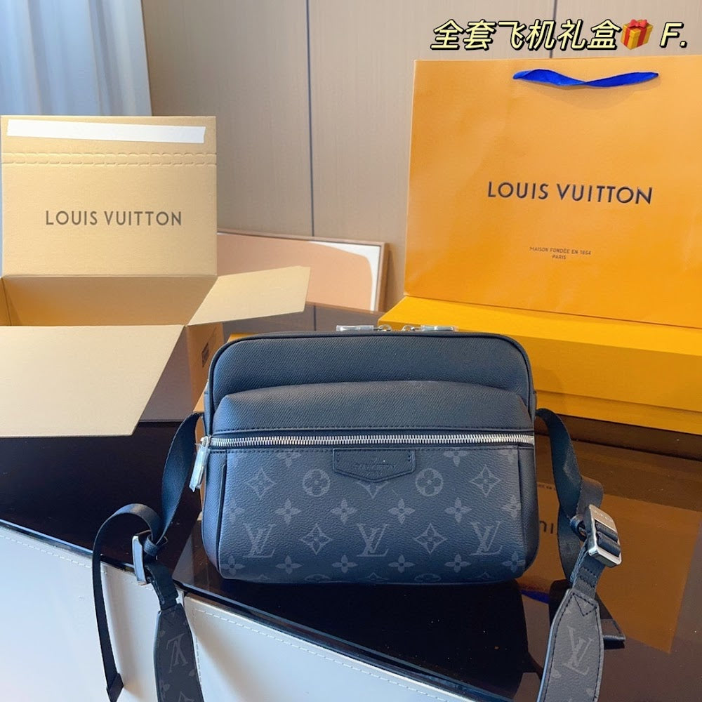 Dragons Bags ln Luxury Bag --70130