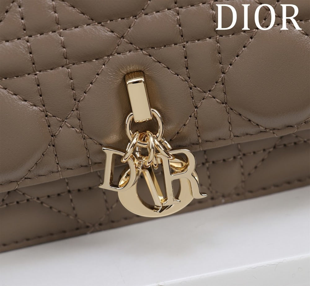 Dragons BagsDiorn Luxury Bag --116241