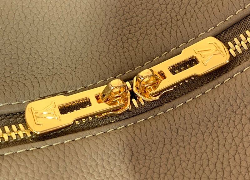 Dragons Bags ln Luxury Bag --62686
