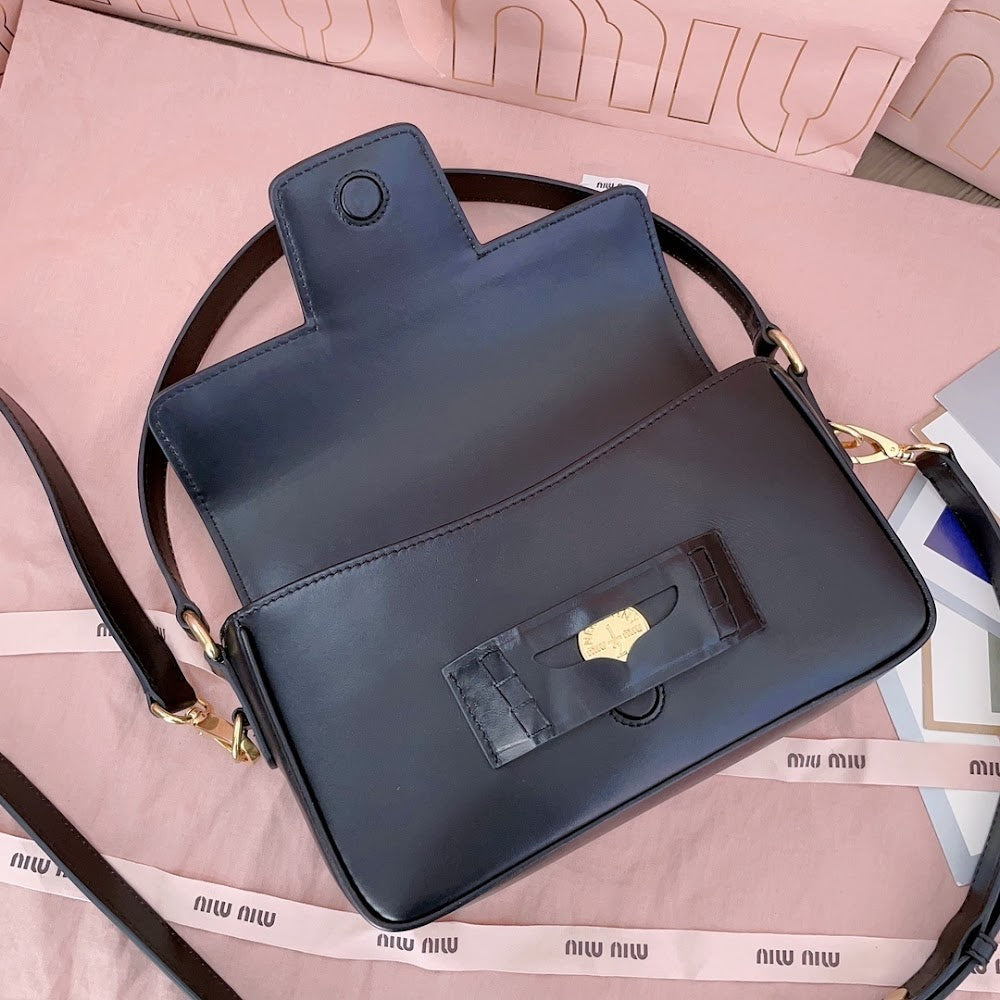 Dragons Bags Miun Miun Luxury Bag --122593
