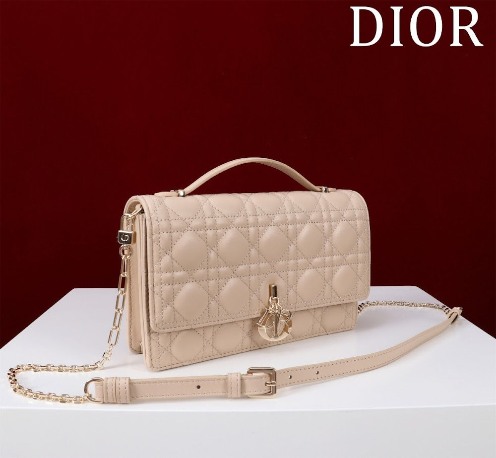 Dragons BagsDiorn Luxury Bag --116291