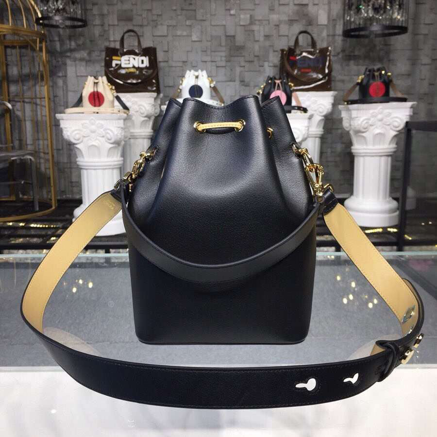 new-designer-premium-bags-nm15117