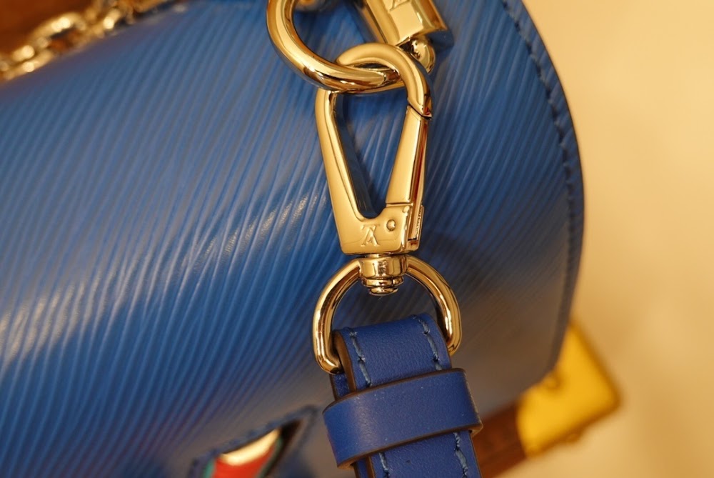 Dragons Bags ln Luxury Bag --60100