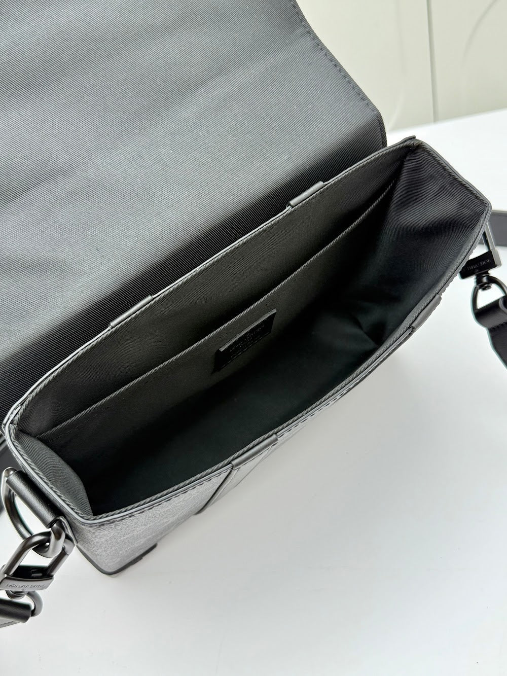 Dragons Bags ln Luxury Bag --71485