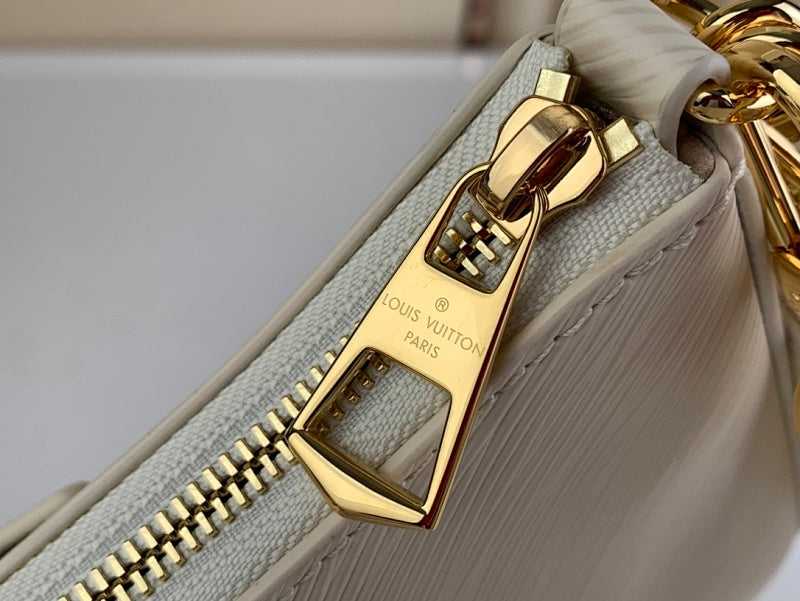 Dragons Bags ln Luxury Bag --61863