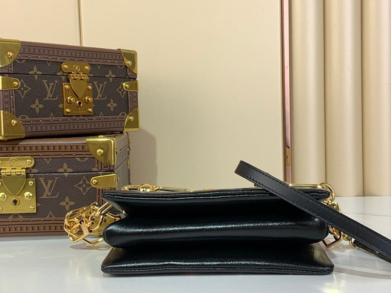 Dragons Bags ln Luxury Bag --62696