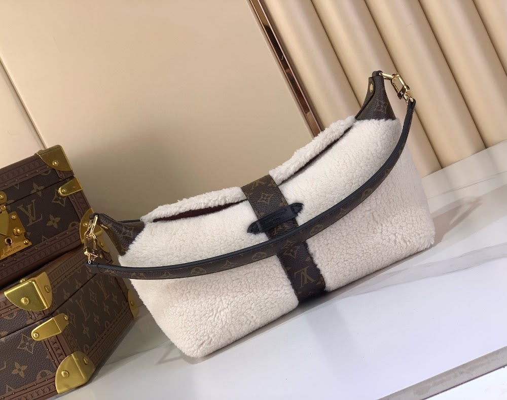 Dragons Bags ln Luxury Bag --97579