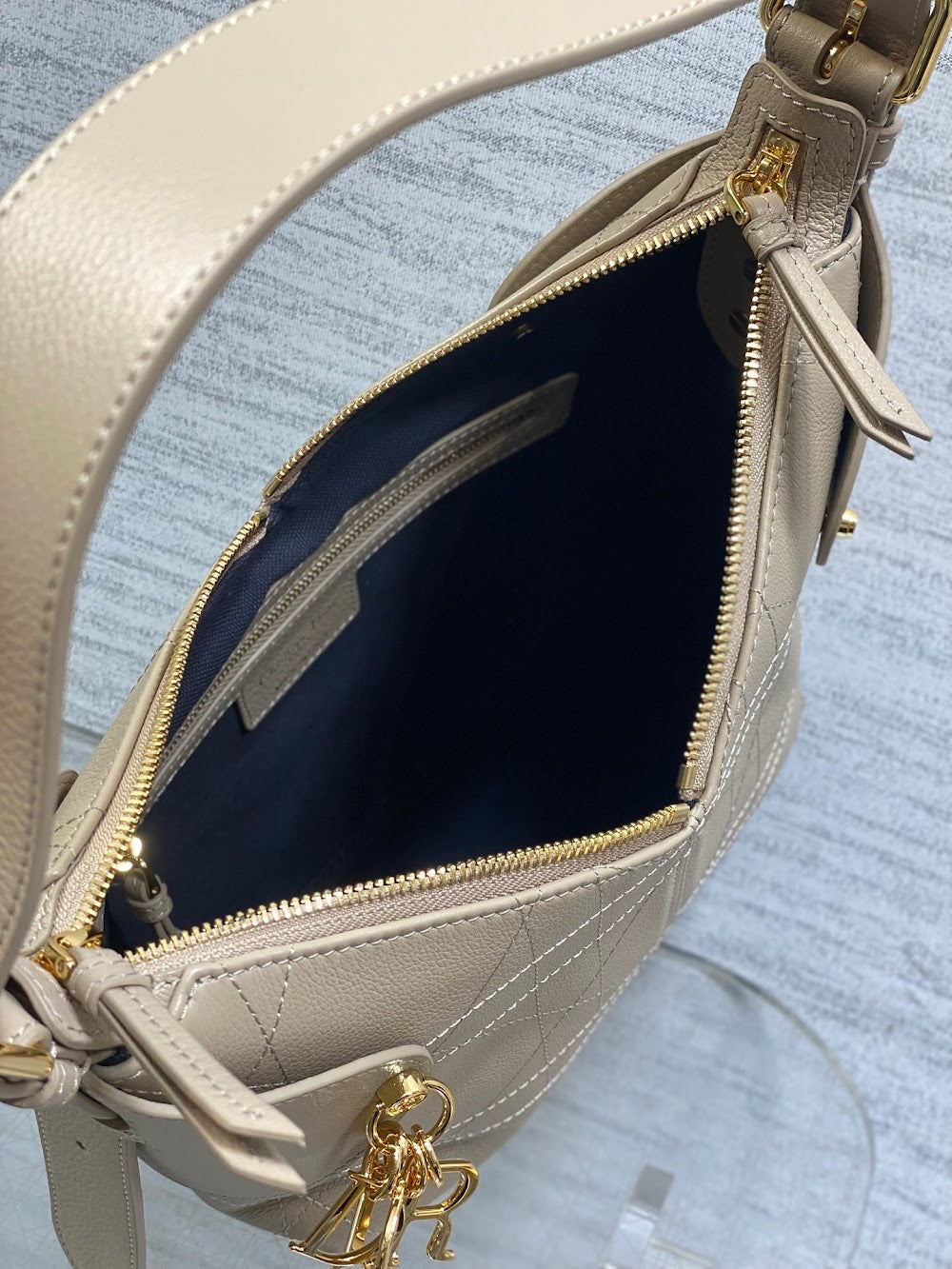 Dragons BagsDiorn Luxury Bag --116081