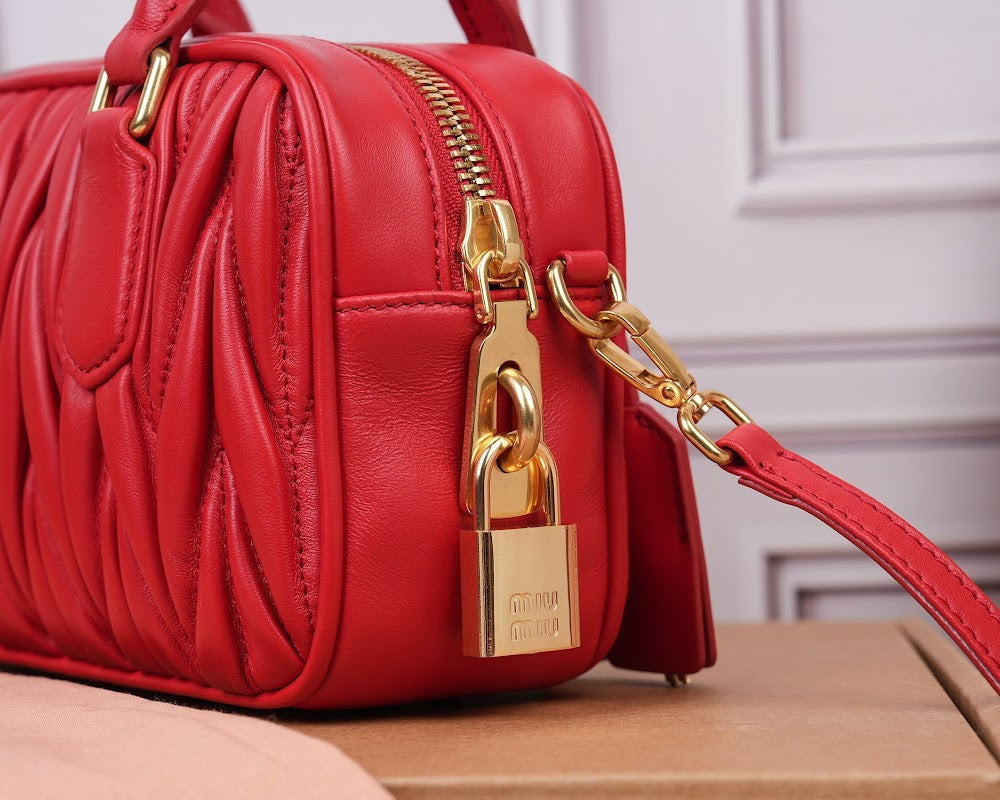 Dragons Bags Miun Miun Luxury Bag --123612