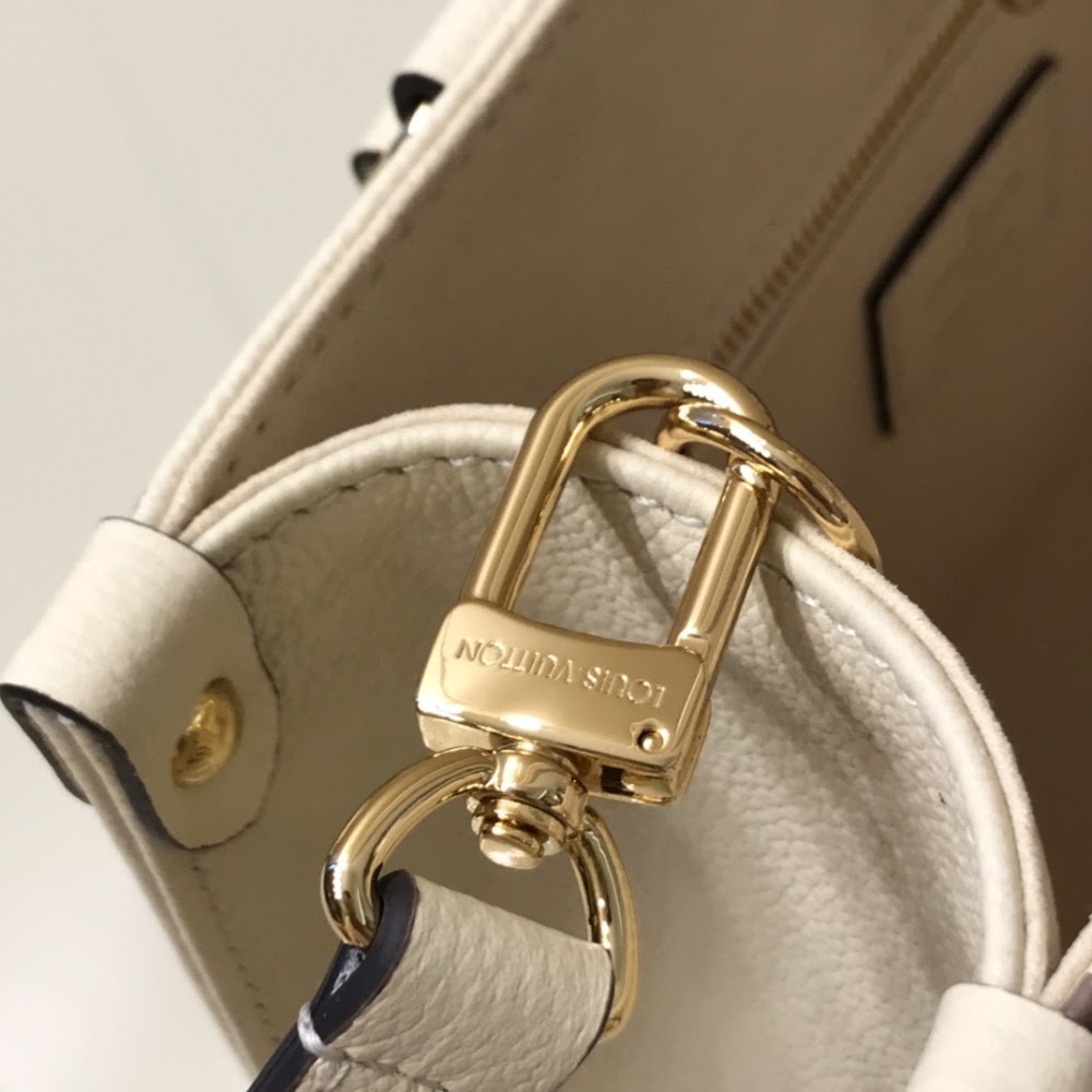 Dragons Bags ln Luxury Bag --56146