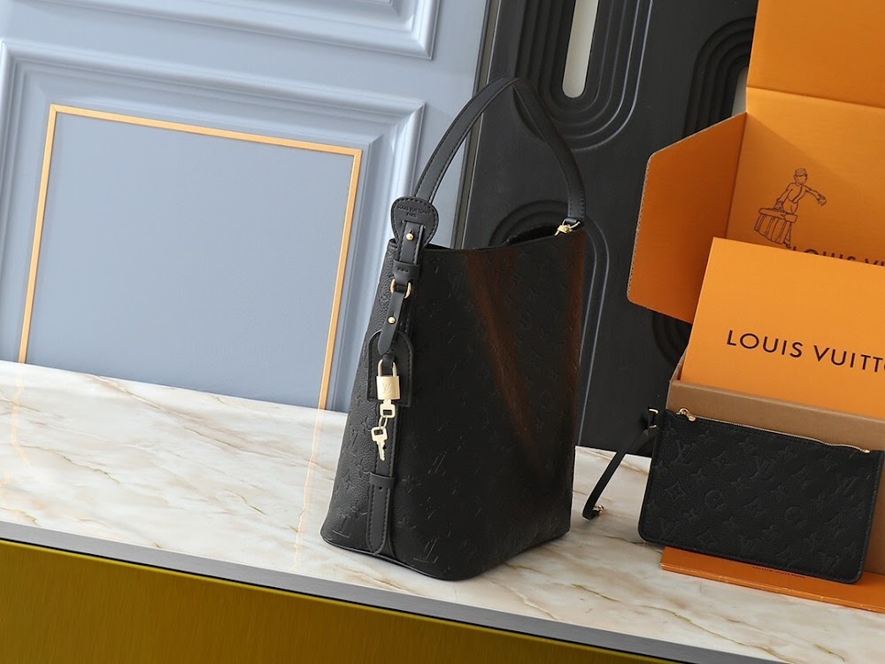 Dragons Bags ln Luxury Bag --76671