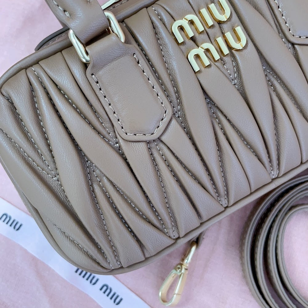 Dragons Bags Miun Miun Luxury Bag --123334