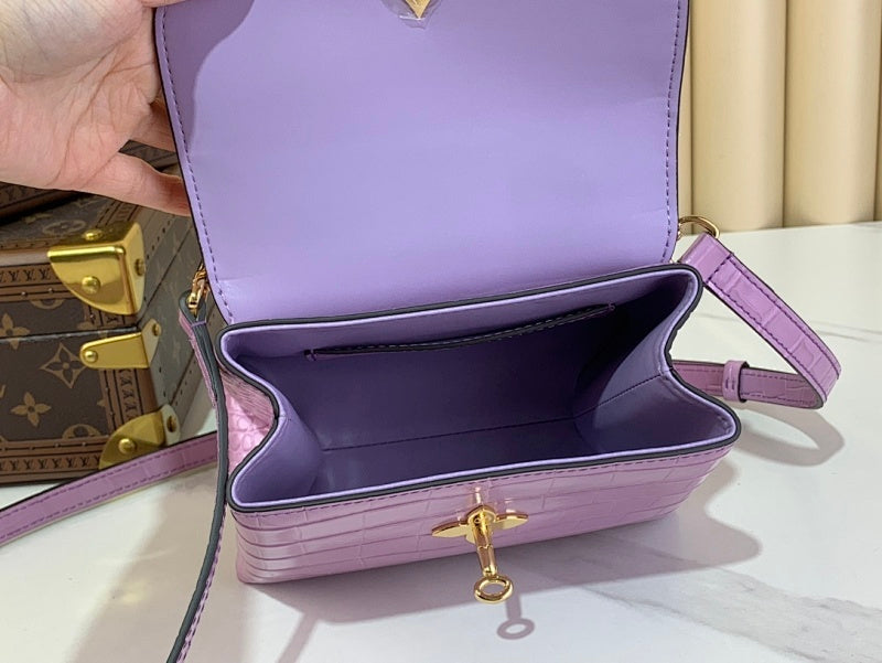 Dragons Bags ln Luxury Bag --62659