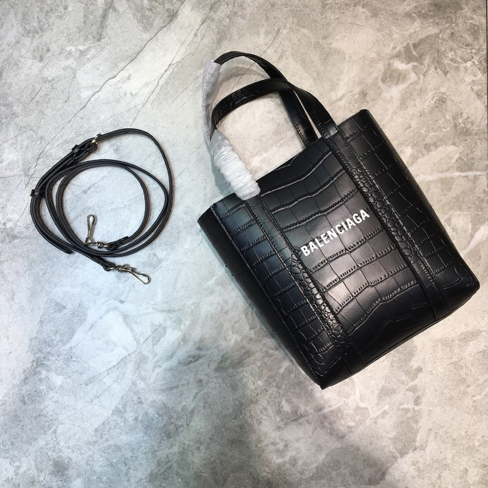 new-luxury-designer-bags-nm21648