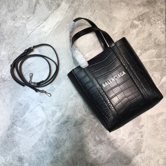 new-luxury-designer-bags-nm21648