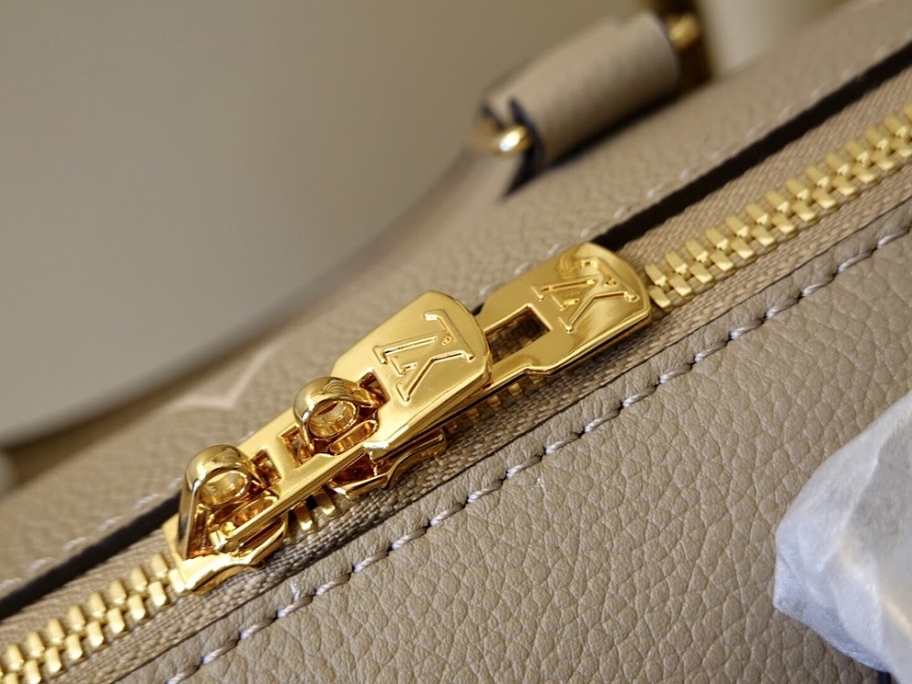 Dragons Bags ln Luxury Bag --66630