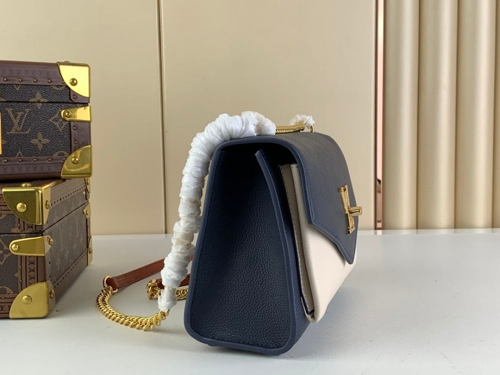 Dragons Bags ln Luxury Bag --61629