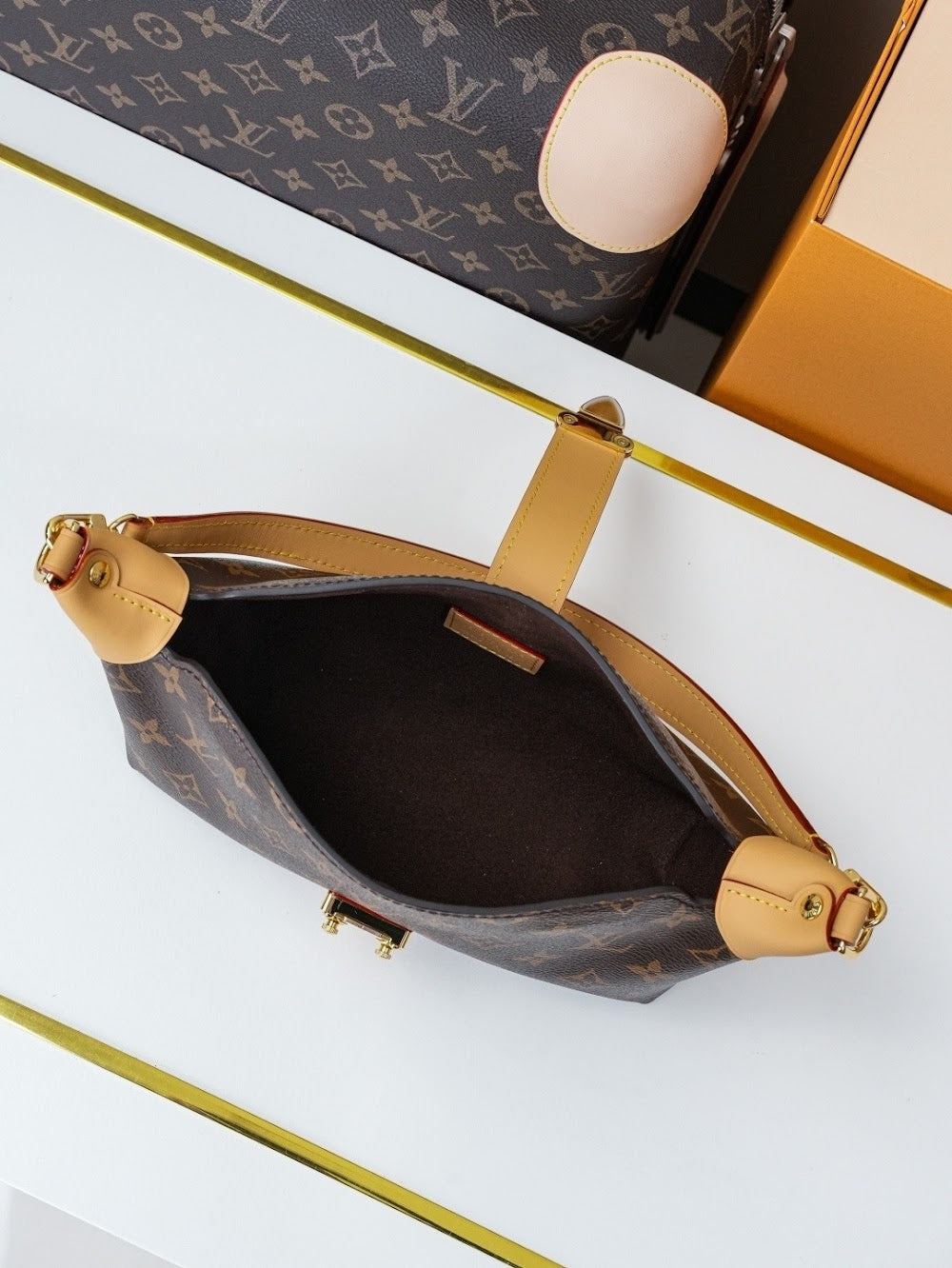 Dragons Bags ln Luxury Bag --81870