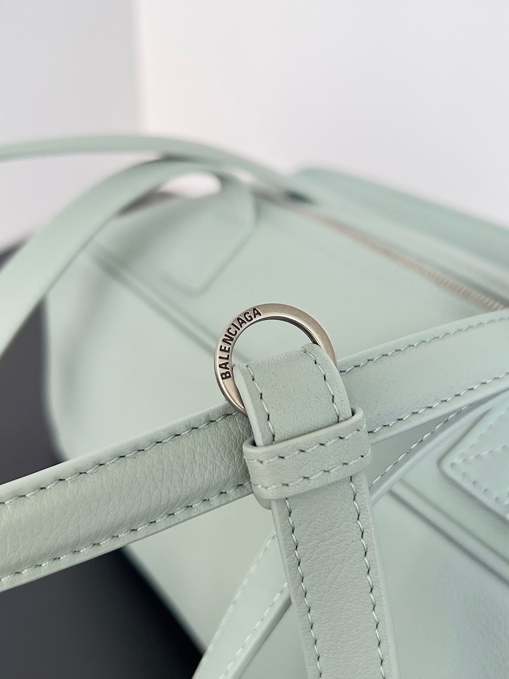 Dragons Bags Balenciaga Luxury Bag --111074