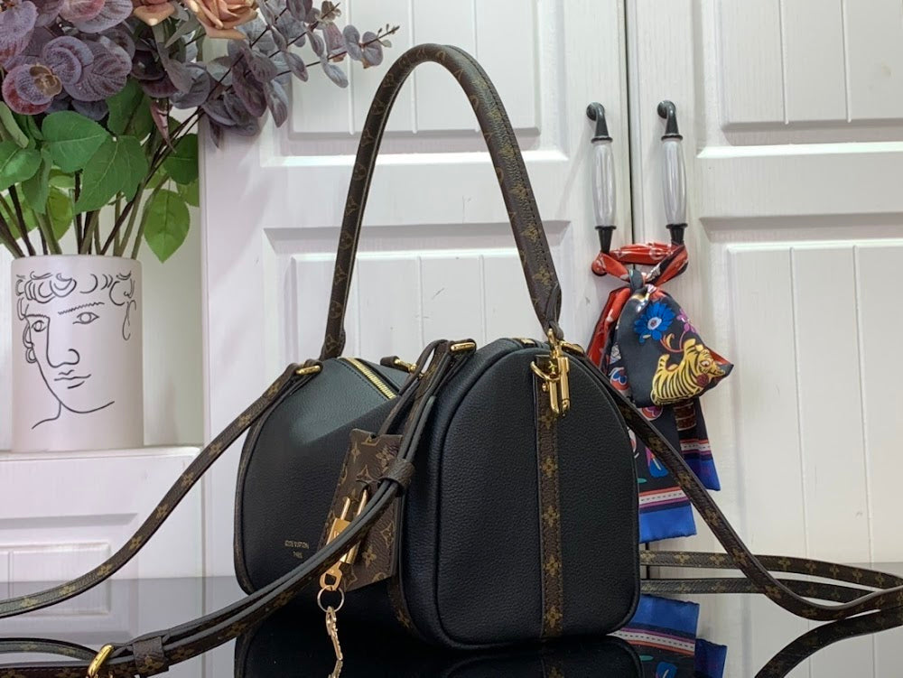 Dragons Bags ln Luxury Bag --96698