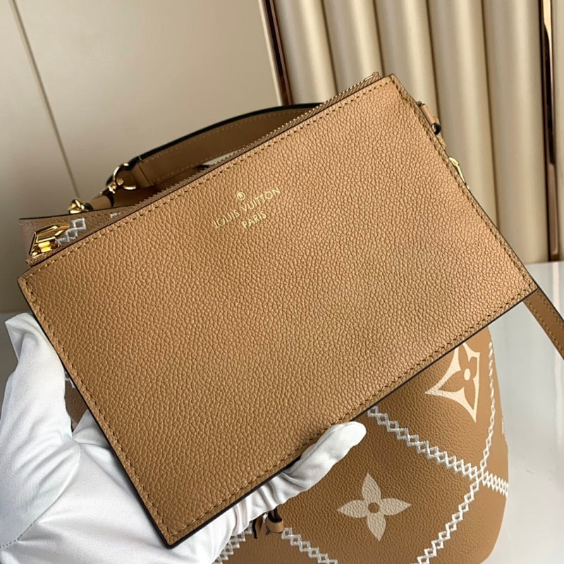 Dragons Bags ln Luxury Bag --67266