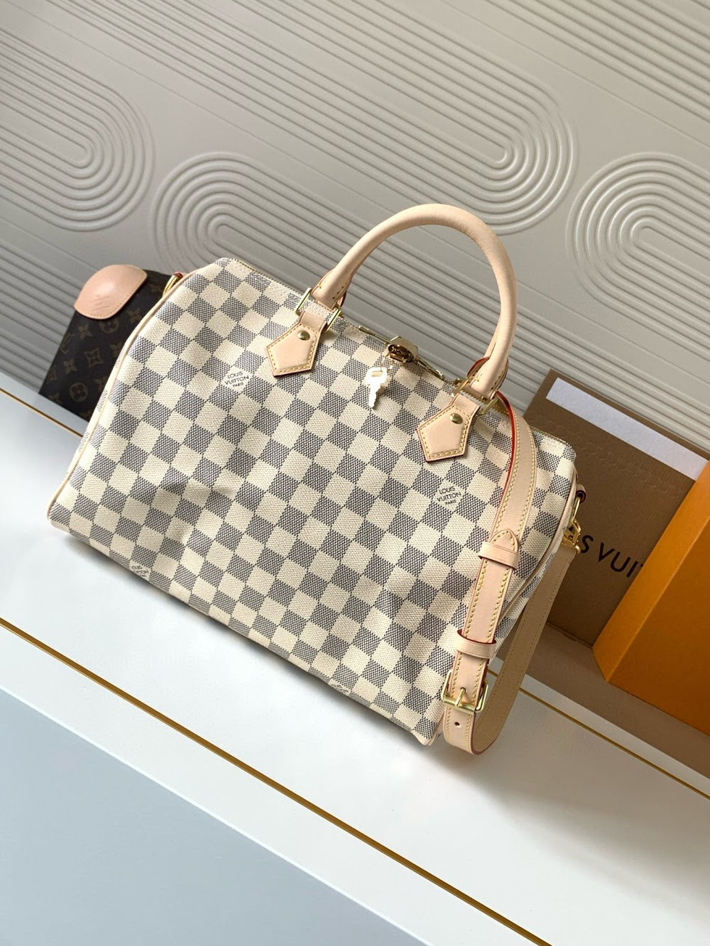 Dragons Bags ln Luxury Bag --81569