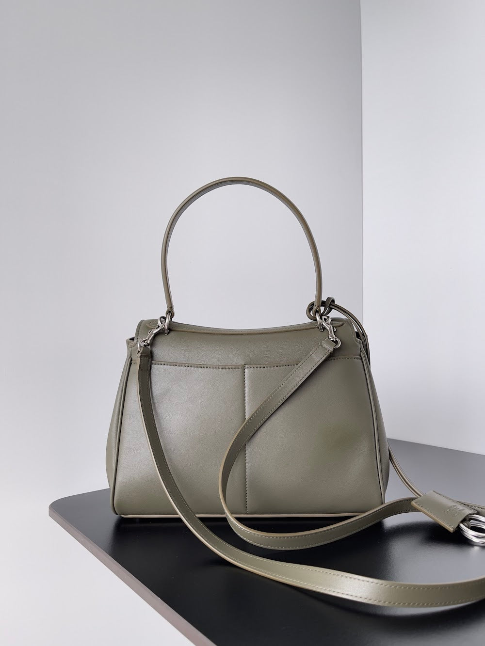Dragons Bags Balenciaga Luxury Bag --111600