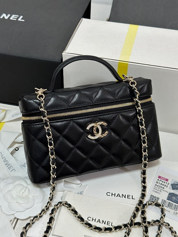 new-luxury-designer-bags-nm9605