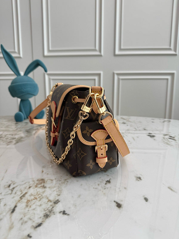 Dragons Bags ln Luxury Bag --81738