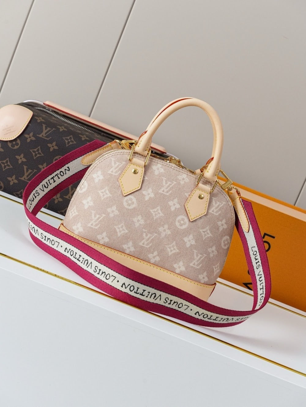 Dragons Bags ln Luxury Bag --81826