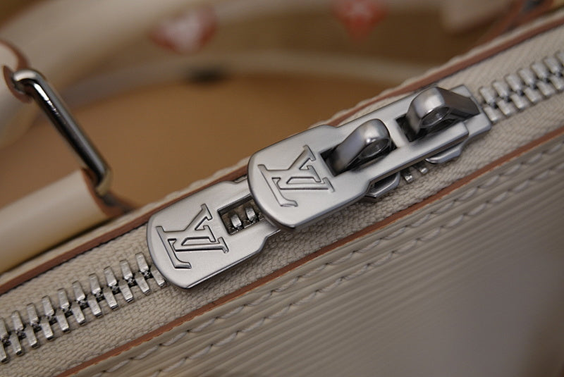 Dragons Bags ln Luxury Bag --67409